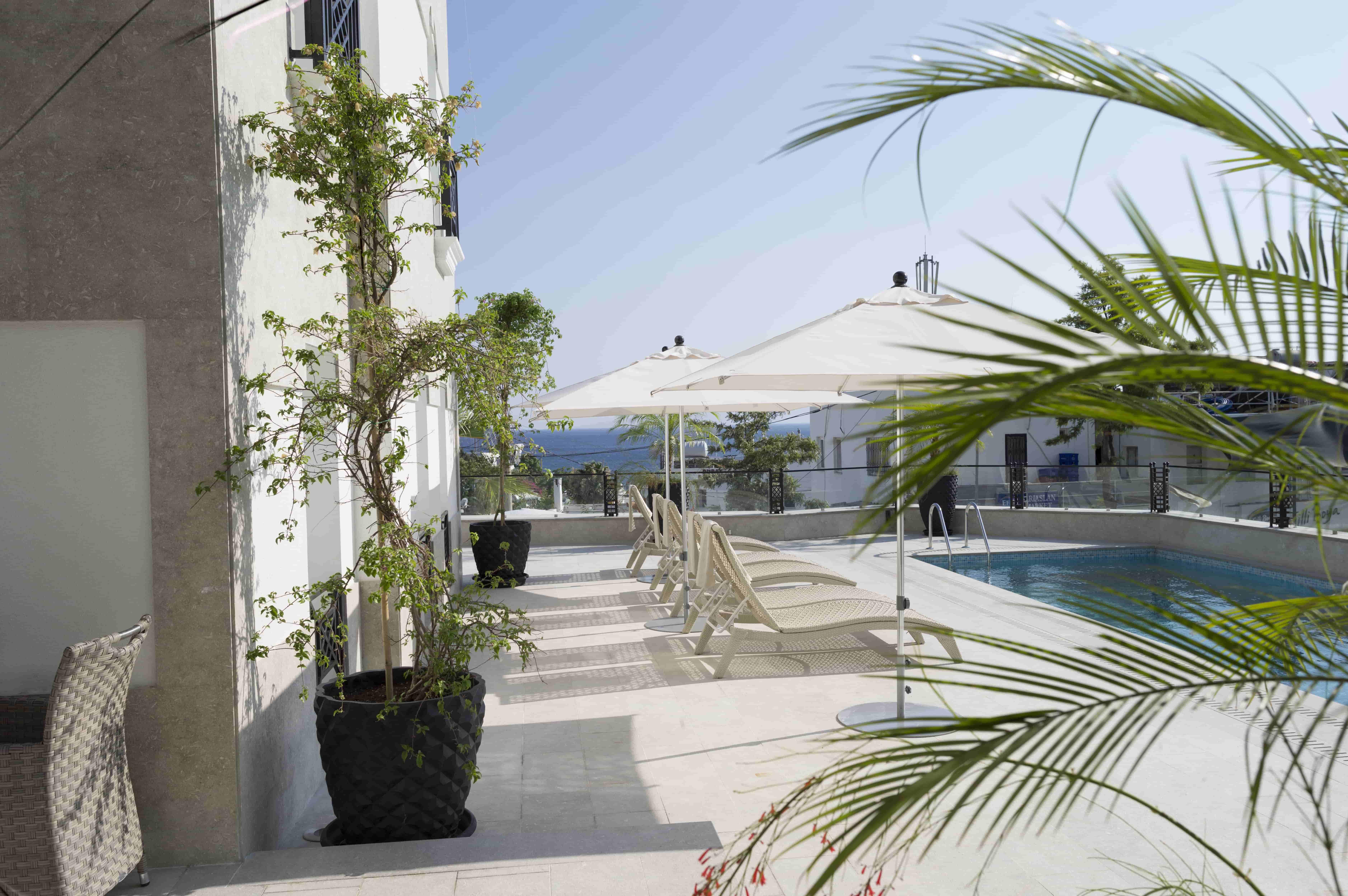 Ena Boutique Hotel 4*